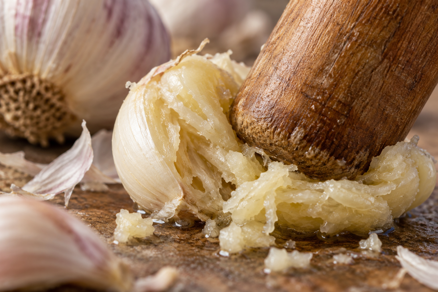 Illustration for the section: Chemistry of the clove: why allicin is not equal to garlic